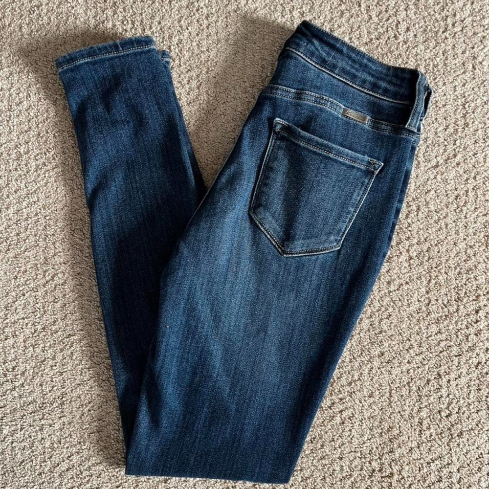 KanCan Curvy Dark Wash 5 Button Closure Skinny Jean